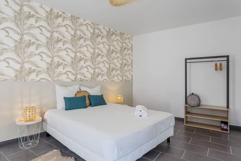 Corail - Maison 2 Chambres A 50 M De La Plage De L'Etang-Sale-Les-Bains Exteriör bild